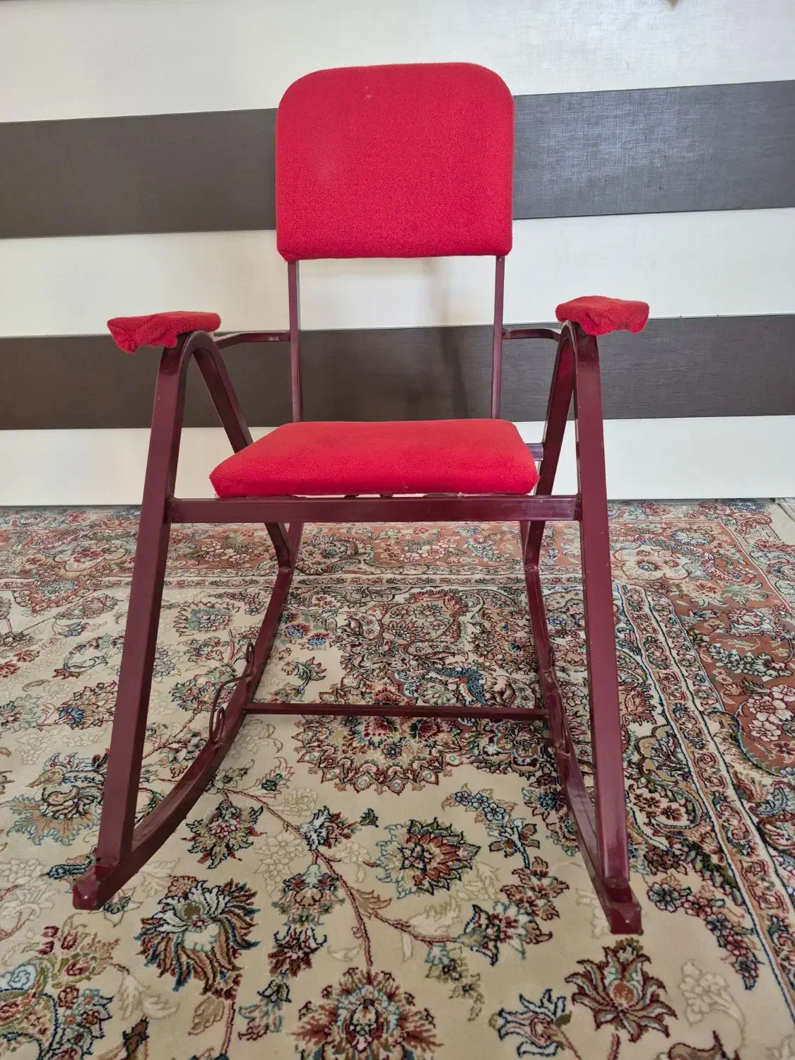 صندلی راک فلزی بچه گانه تا ۹ سال|تخت و صندلی بچه|میبد, |دیوار