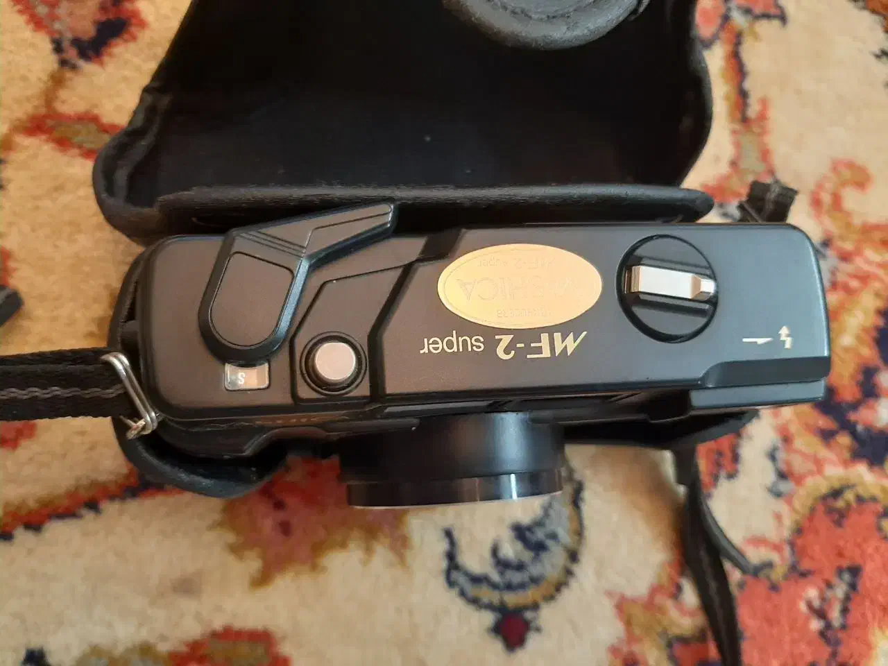 دوربین یاشیکا درحد نو|دوربین عکاسی و فیلم‌برداری|اراک, |دیوار