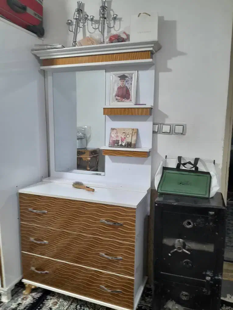 کمد و میز ارایش|جاکفشی، کمد، دراور|ارومیه, |دیوار