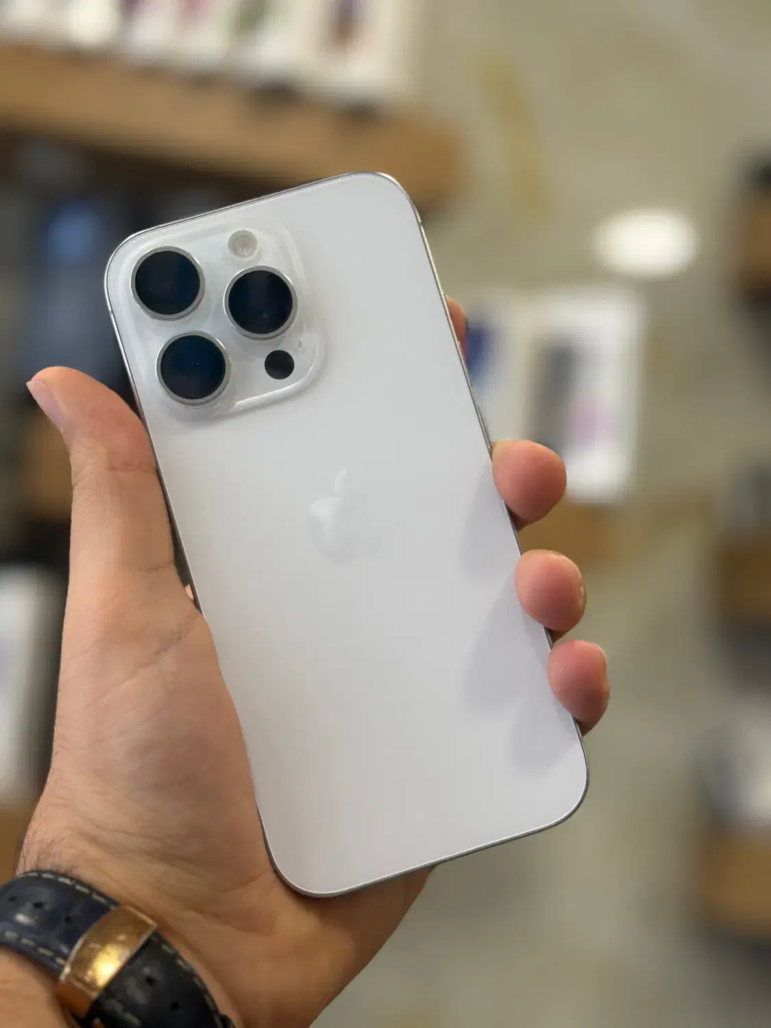 16pro256zaیکسال گارانتی|موبایل|اصفهان, عسگریه|دیوار