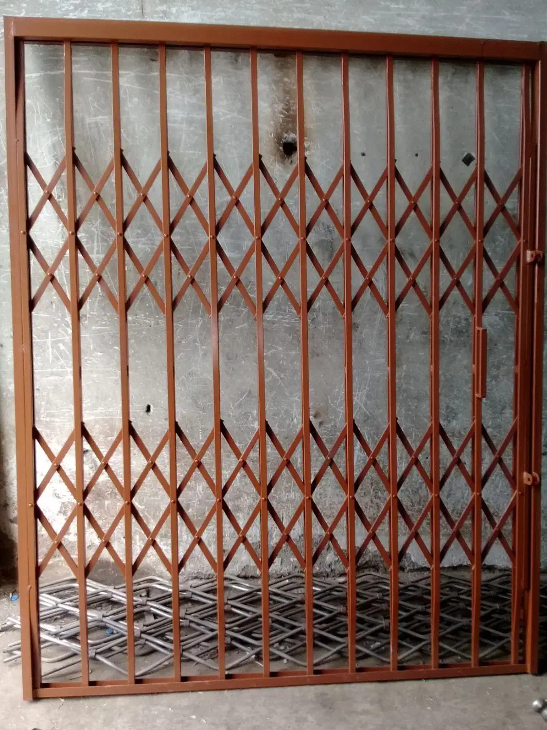 خدمات کرکره های برقی و دستی و حفاظ درب آکاردیون|خدمات پیشه و مهارت|نیشابور, خط کاشمر|دیوار