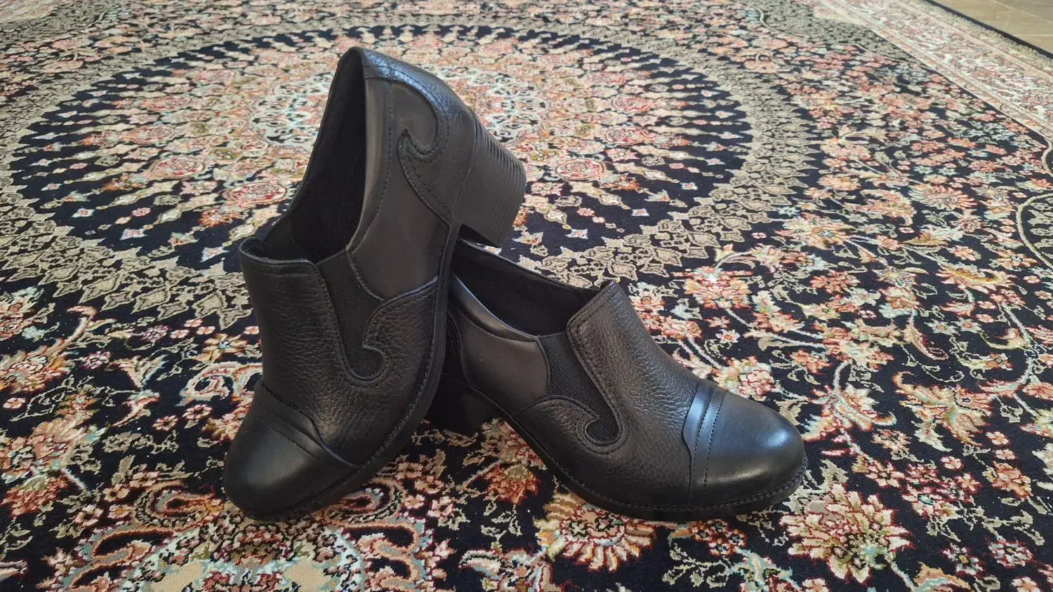 کفش چرم گاوی تبریز|کیف، کفش، کمربند|قم, باغ کرباسی|دیوار