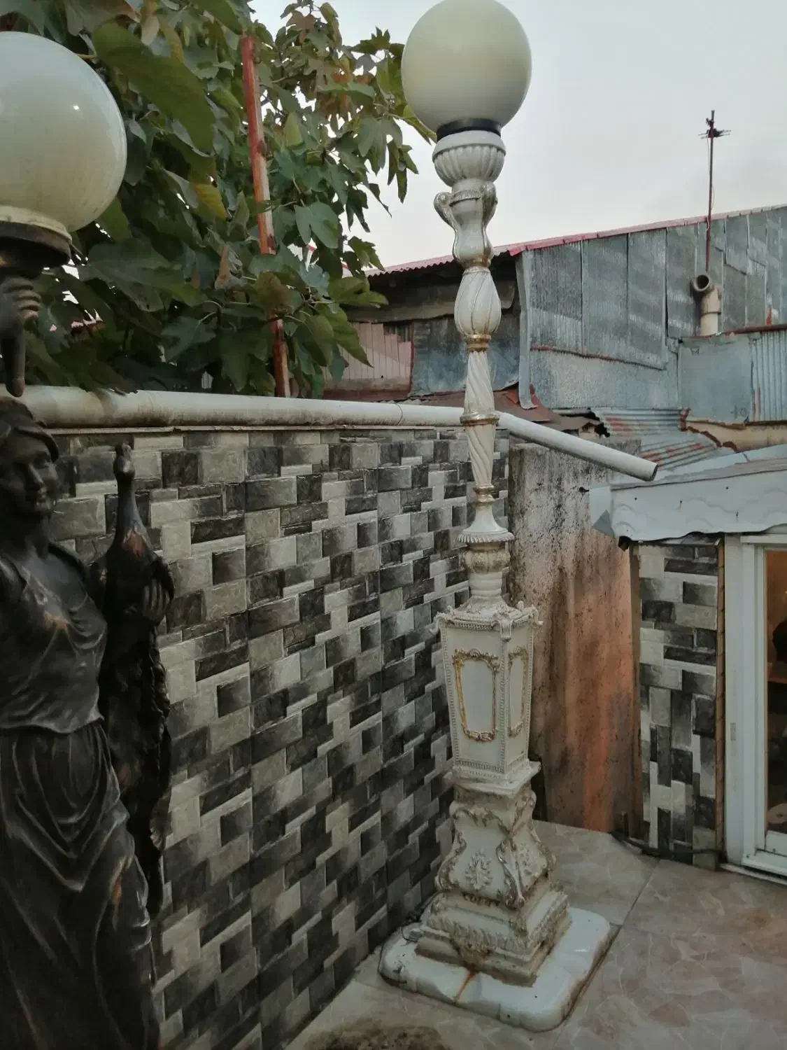 چراغ باغ بلند|لامپ و چراغ|رشت, جانبازان|دیوار