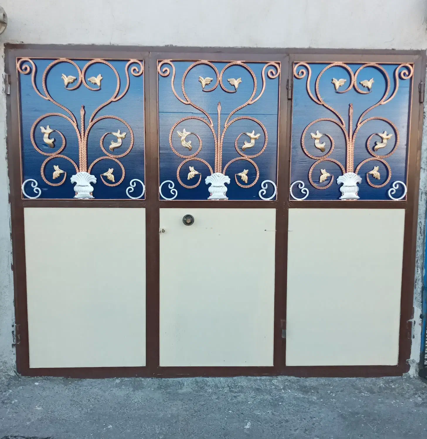 رنگ و نقاشی و گچکاری ساختمان|خدمات پیشه و مهارت|سنندج, |دیوار