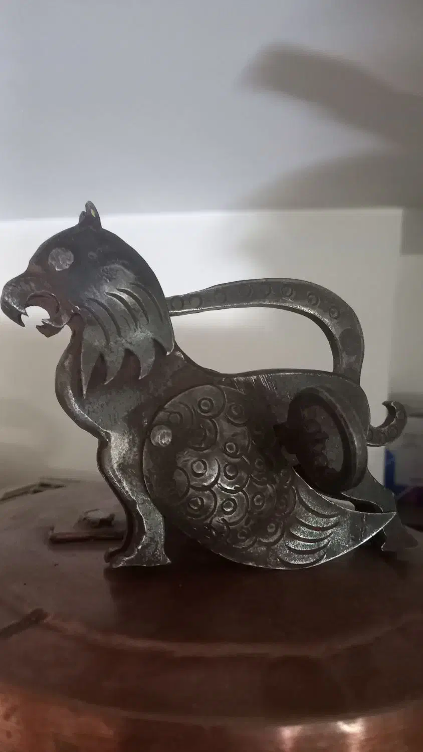 سماور و قفل کهنه و قدیمی|کلکسیون اشیاء عتیقه|قم, پردیسان|دیوار