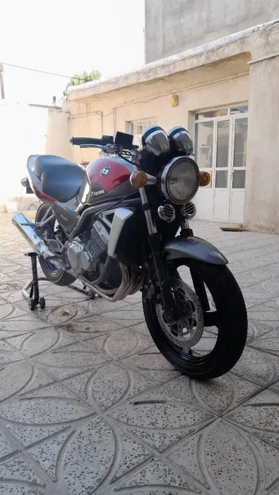 موتور کاوازاکی ۲۵۰|موتورسیکلت|قم, آزادگان|دیوار