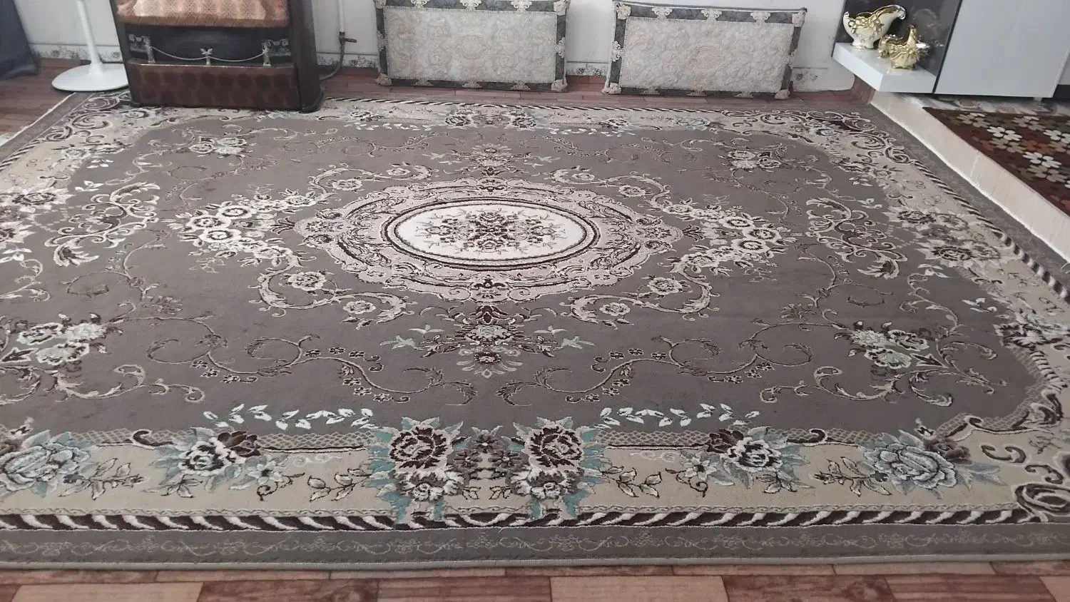 ۲ تا فرش ۱۲متری دانه ۴ تومن|فرش|تربتحیدریه, باغ سلطانی|دیوار