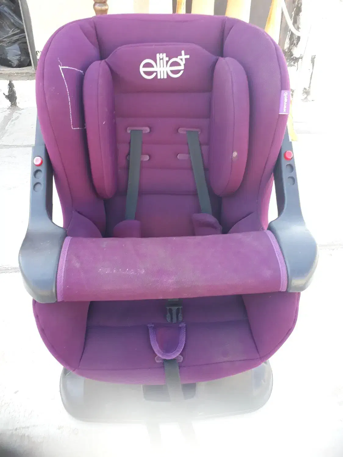 صندلی کودک|تخت و صندلی بچه|فردیس, شهرک راه آهن|دیوار