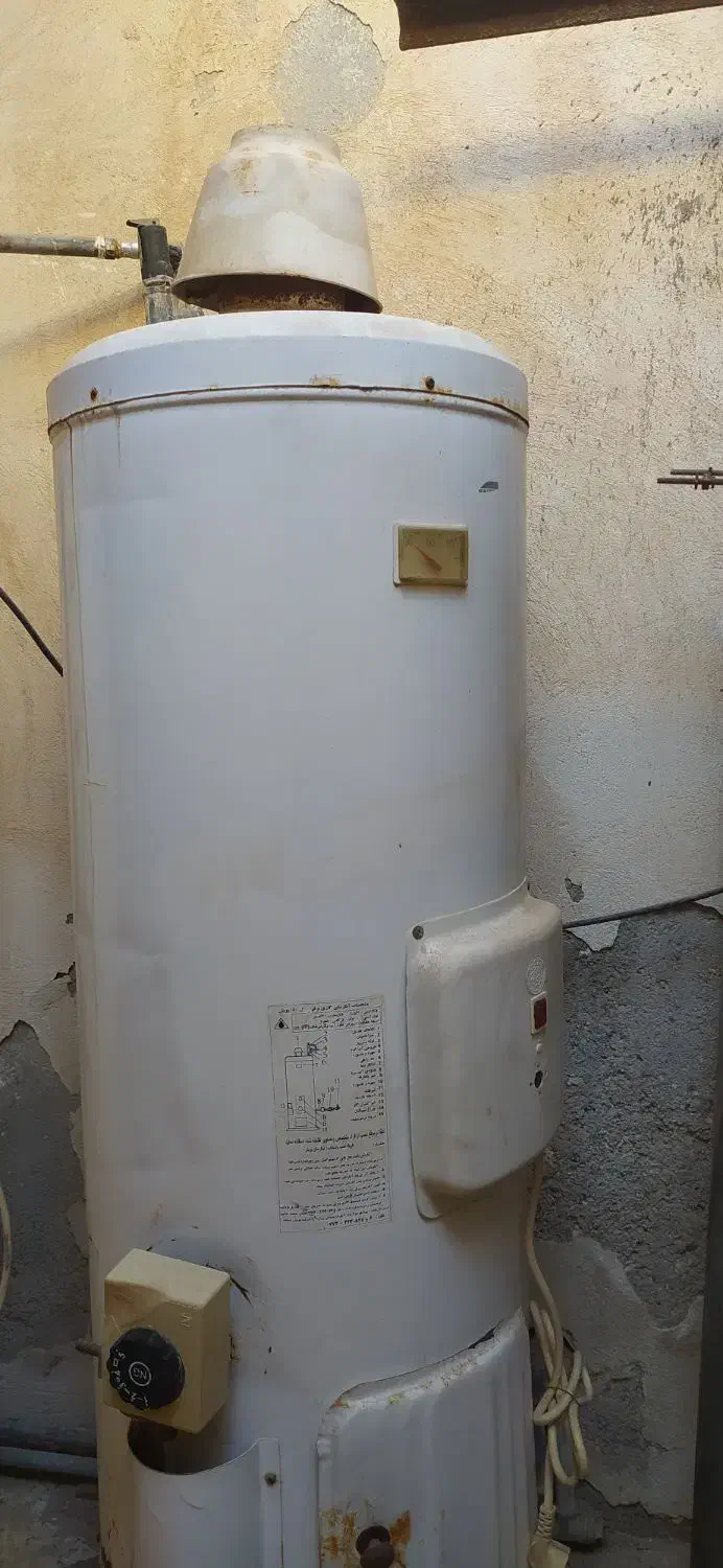 آبگرمکن گازی و برقی مخزن بزرگ|آبگرمکن، پکیج، شوفاژ|خورموج, |دیوار