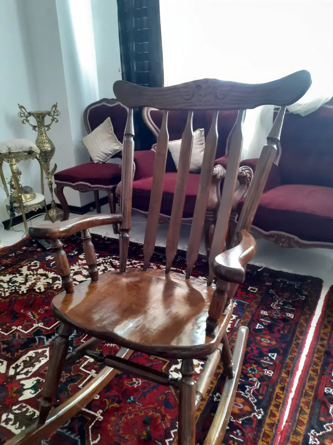 صندلی چوبی|صندلی و نیمکت|سهند, |دیوار