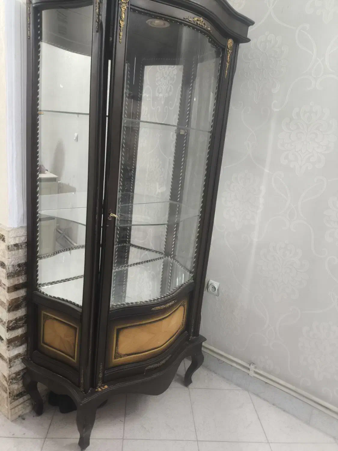 بوفه|بوفه، ویترین، کنسول|فردیس, منظریه|دیوار