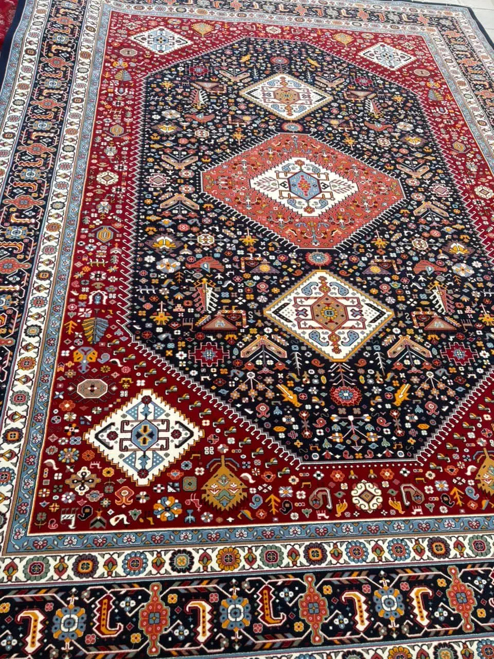 فرش ۱۲ متری نو|فرش|نی‌ریز, |دیوار