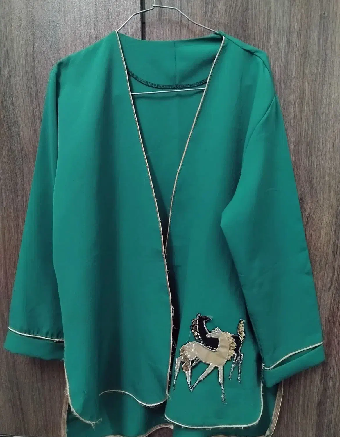 لباس|لباس|اراک, |دیوار