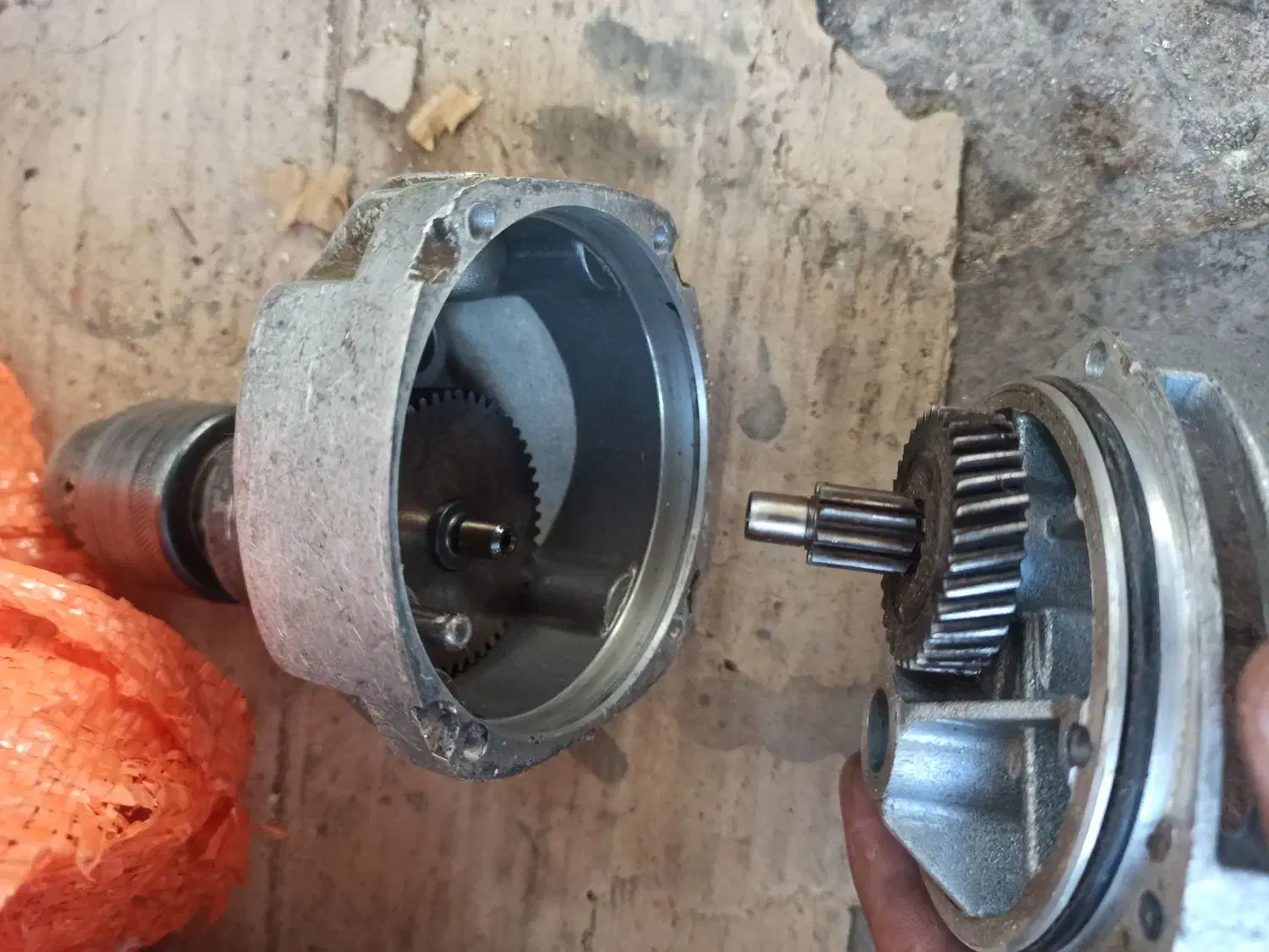 ضایعات سنگ فرز کف کش و... شیر آلات|ابزارآلات|میانه, |دیوار