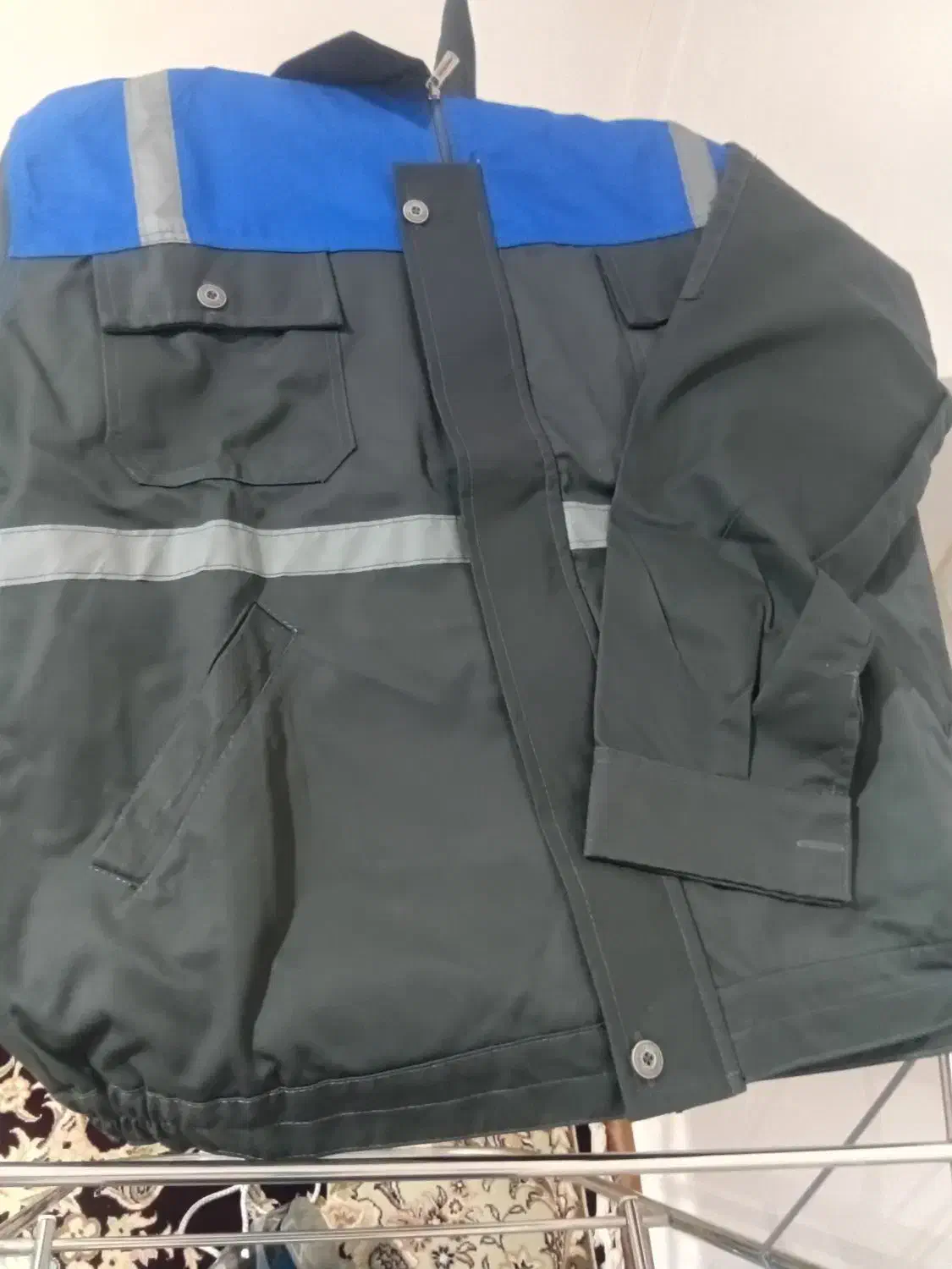 لباس کار|لباس|دره شهر, |دیوار