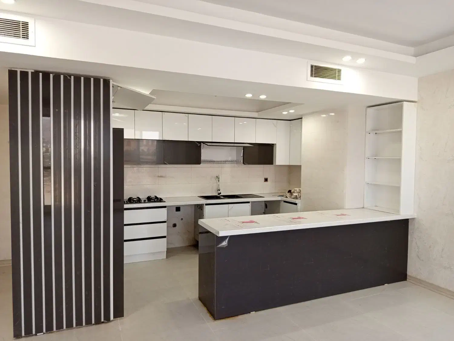 قصر رونیکا پالاس /ویو دریاچه /چیتگر منطقه۲۲ دریاچه|اجارهٔ آپارتمان|تهران, کوهک|دیوار