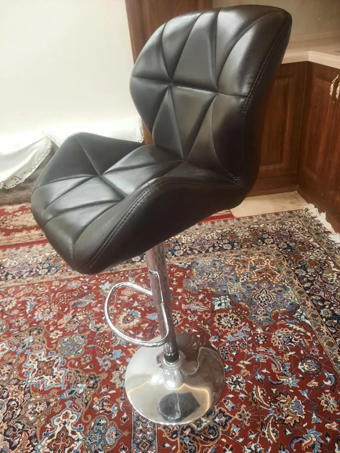 صندلی اپن.مطالعه.آرایشی و..کمک دار|صندلی و نیمکت|یزد, |دیوار