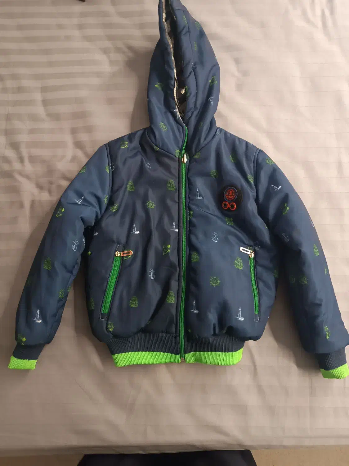 گاپشن برای ۴تا۶سال درحد نو|کفش و لباس بچه|مشهد, شهید هاشمی نژاد|دیوار