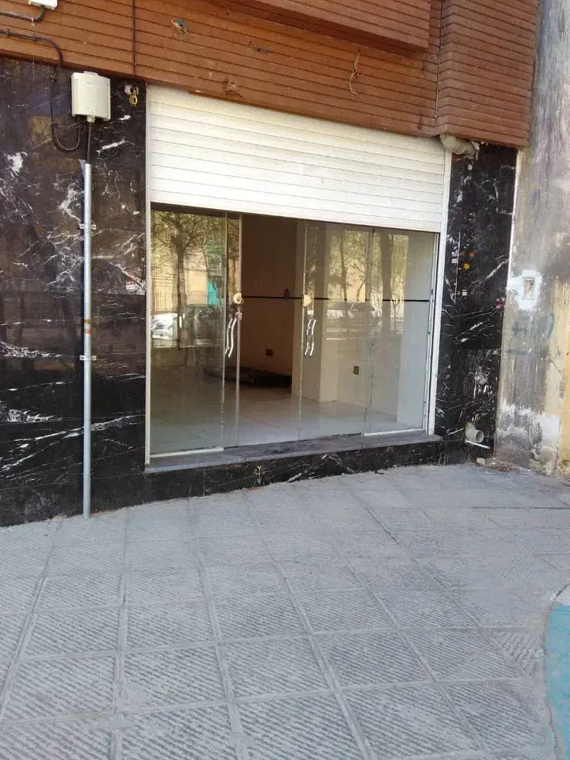 مغازه ۲۰متری اصفهان ملکشهر خیابان نقش جهان|اجارهٔ مغازه و غرفه|اصفهان, ملکشهر|دیوار