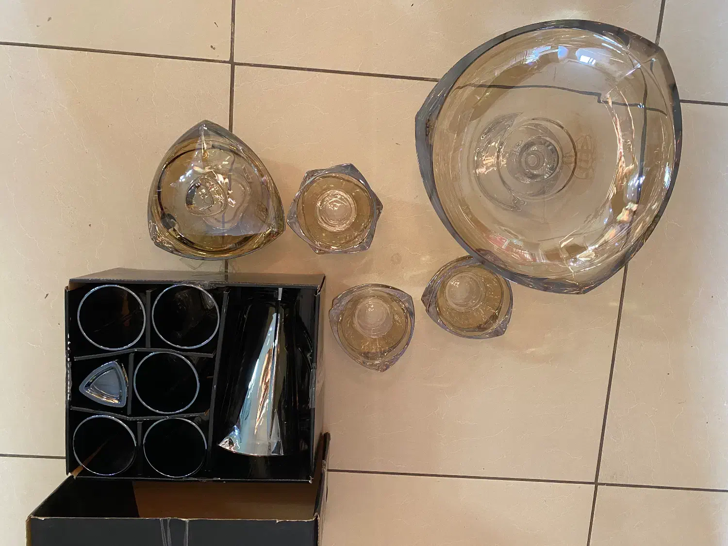 سرویس کریستال و قابلمه گرانیتی|ظروف سرو و پذیرایی|شیراز, کوی قضات|دیوار