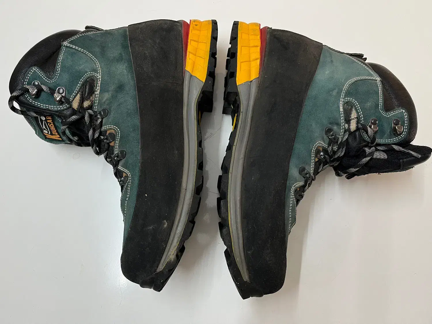 کفش کوهنوردی|کیف، کفش، کمربند|قزوین, |دیوار