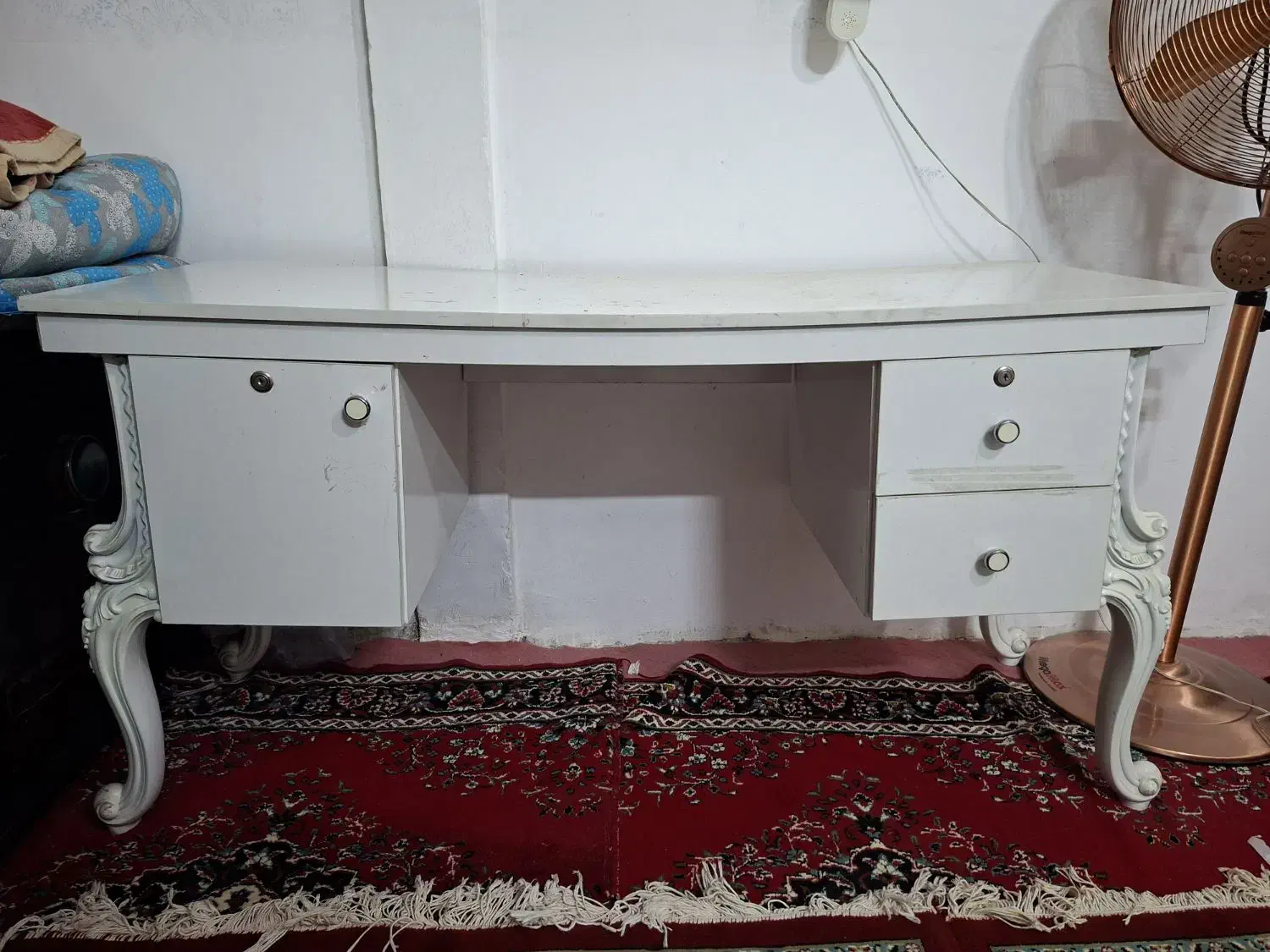 میز کاشت ناخن|آرایشگاه و سالنهای زیبایی|گلبهار, شهر جدید گلبهار|دیوار