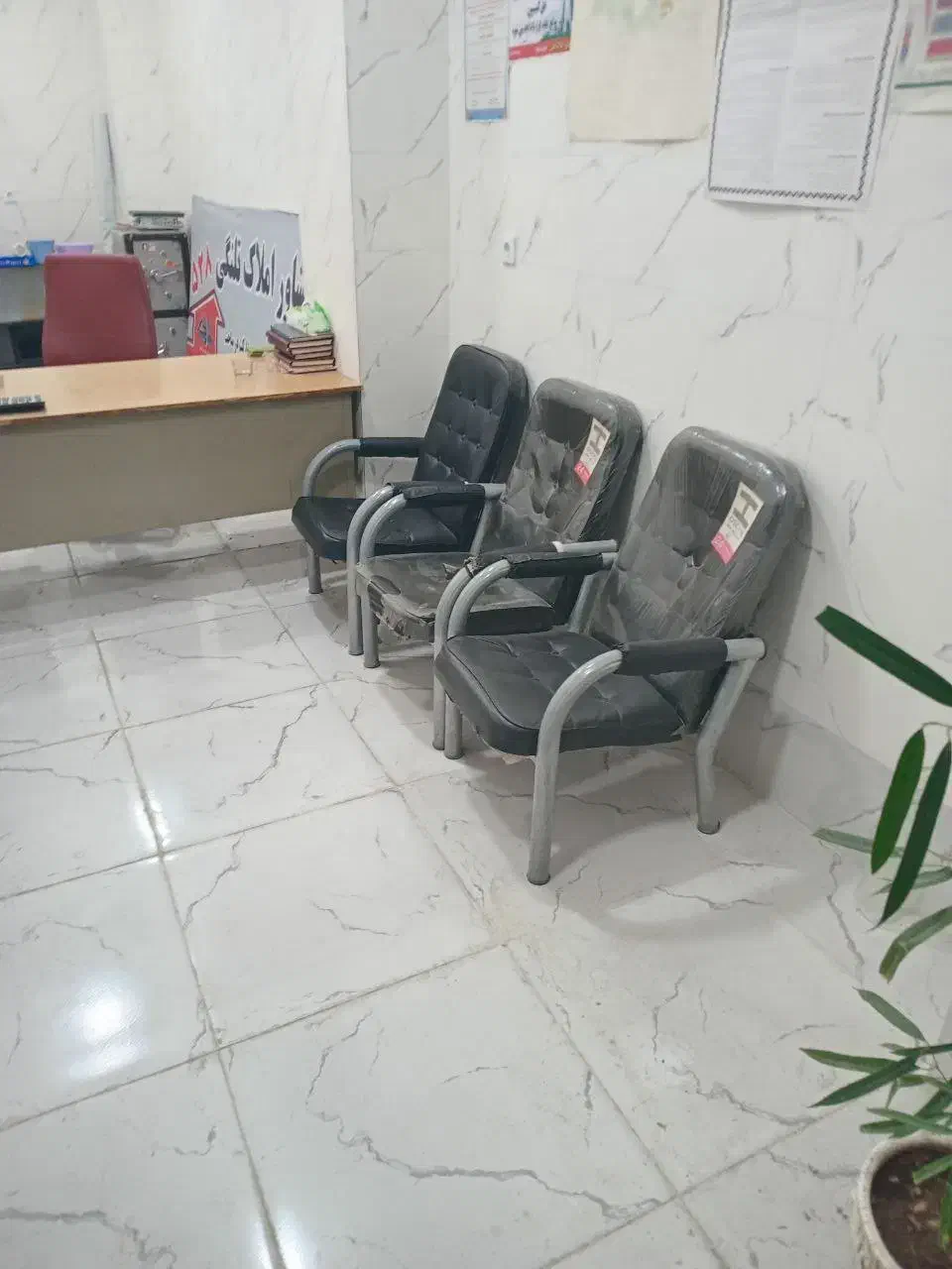 فروش میز و صندلی بنگاه|دفتر کار|ایلام, |دیوار