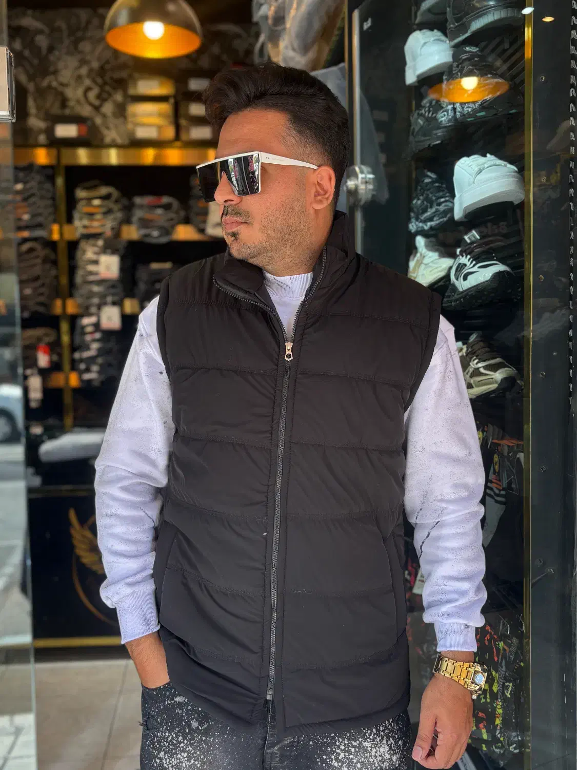 پافر|لباس|تهران, خاک سفید|دیوار