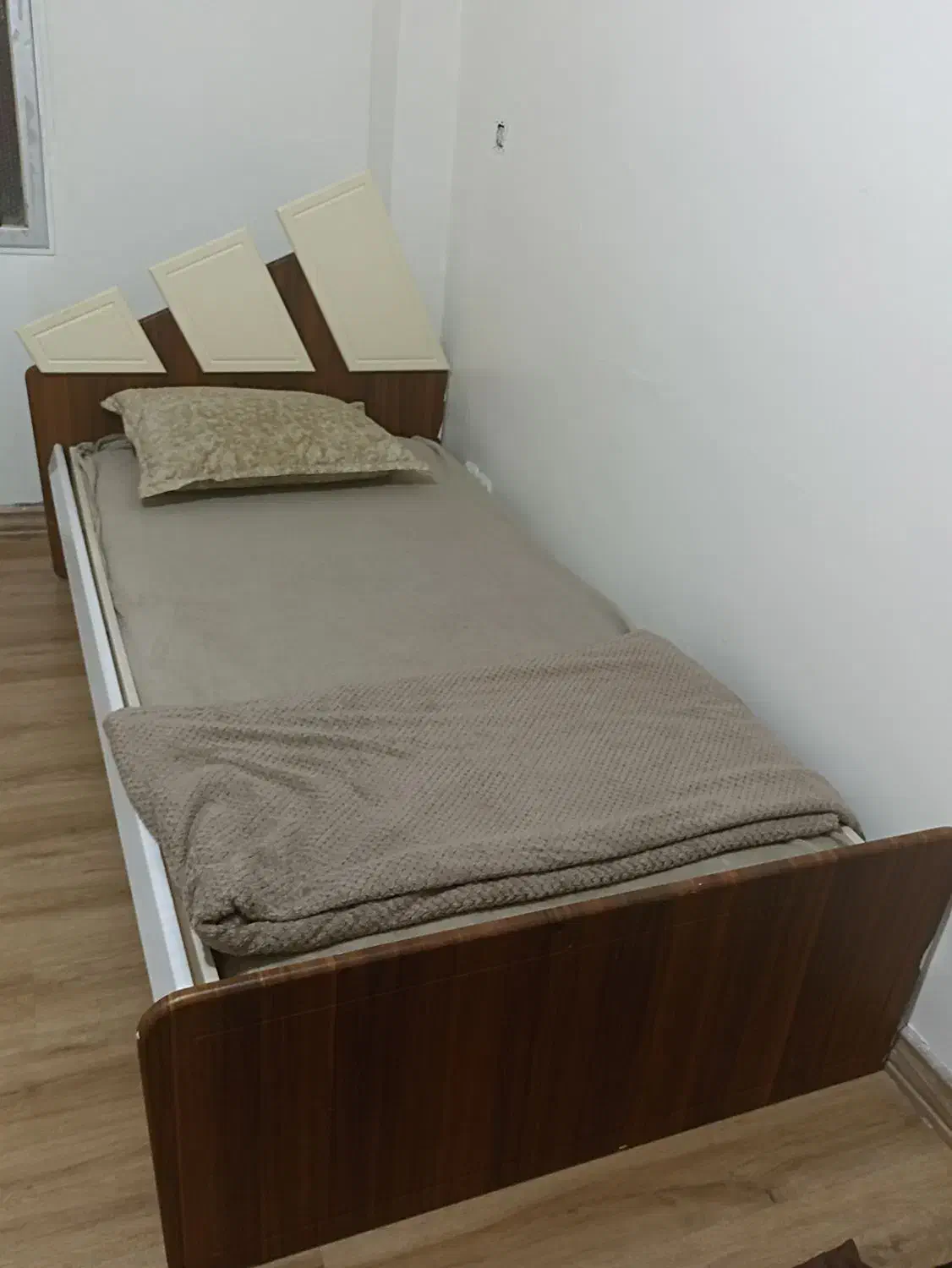 تخت کودک و نوجوان|تخت و سرویس خواب|جم, |دیوار