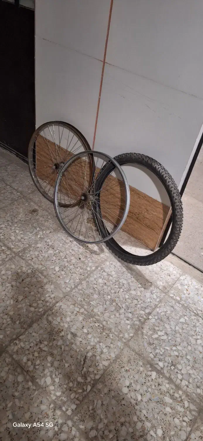 سلام لاستیک دوچرخه سایز 26 سالم دو عدد طوقه سالم|دوچرخه، اسکیت، اسکوتر|محمدیه-قزوین, |دیوار