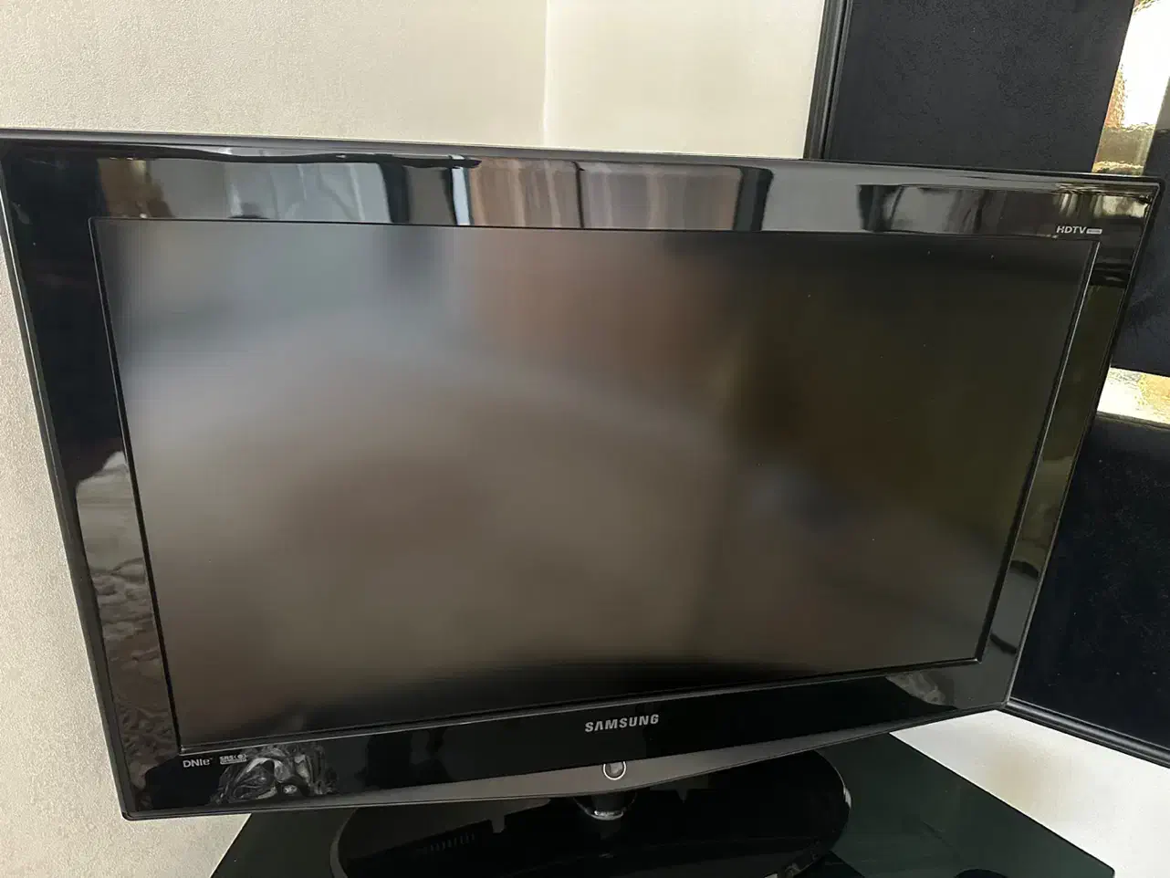 فروش|تلویزیون و پروژکتور|گلبهار, شهر جدید گلبهار|دیوار