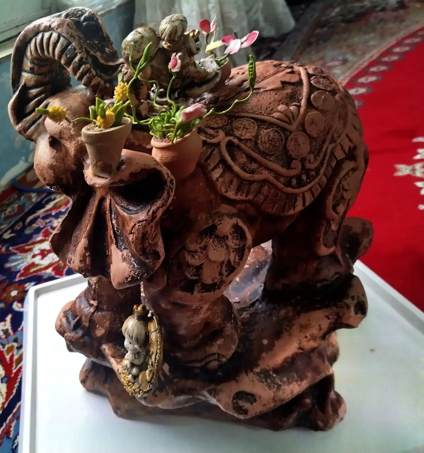 قلک|مجسمه، تندیس، ماکت|نورآباد, |دیوار