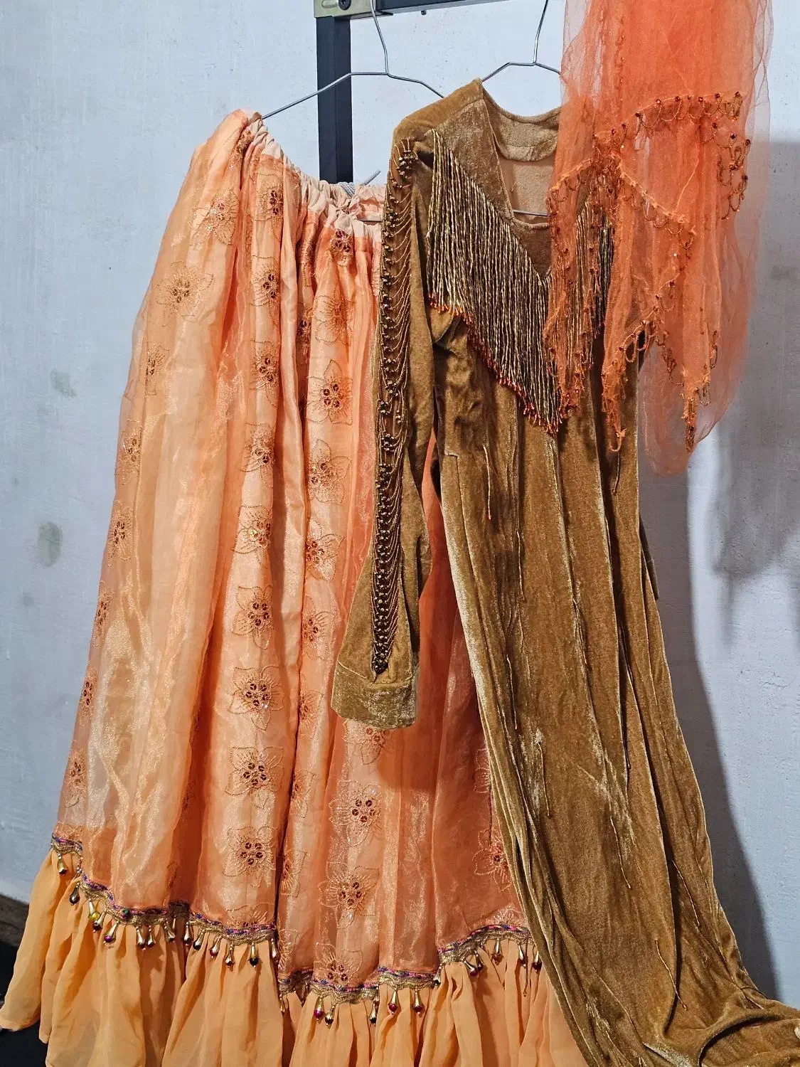 لباس محلی|لباس|یاسوج, |دیوار