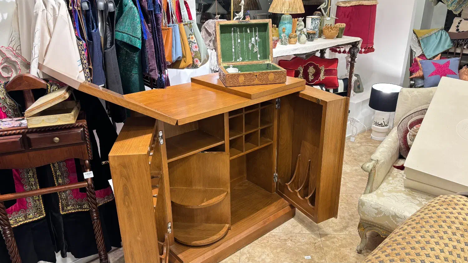 میز بار آنتیک کار دست|بوفه، ویترین، کنسول|تهران, فرمانیه|دیوار