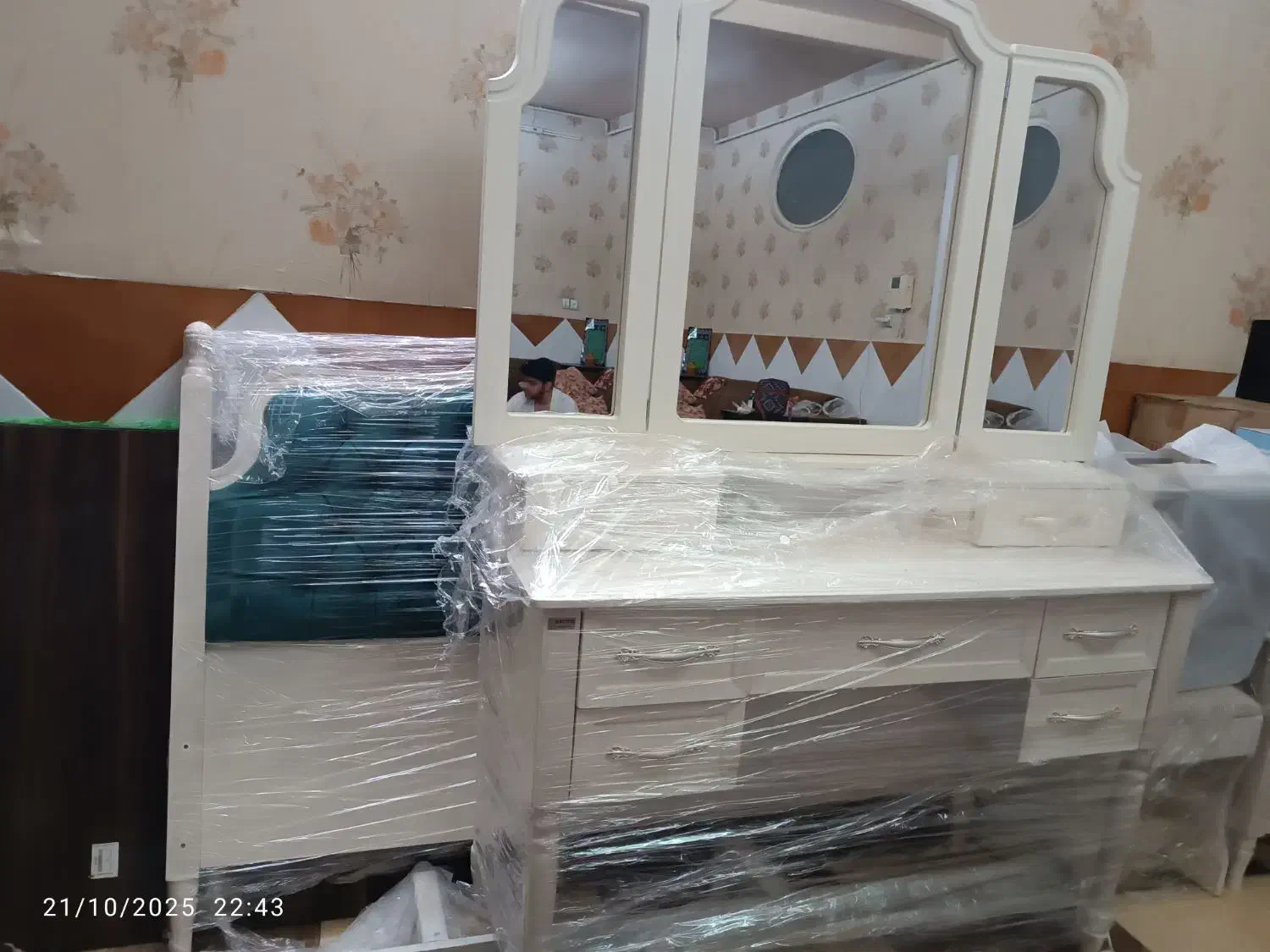 تخت خواب دو نفره کاملا نو مدل اسکارلت|تخت و سرویس خواب|قم, شهرک امام حسن|دیوار