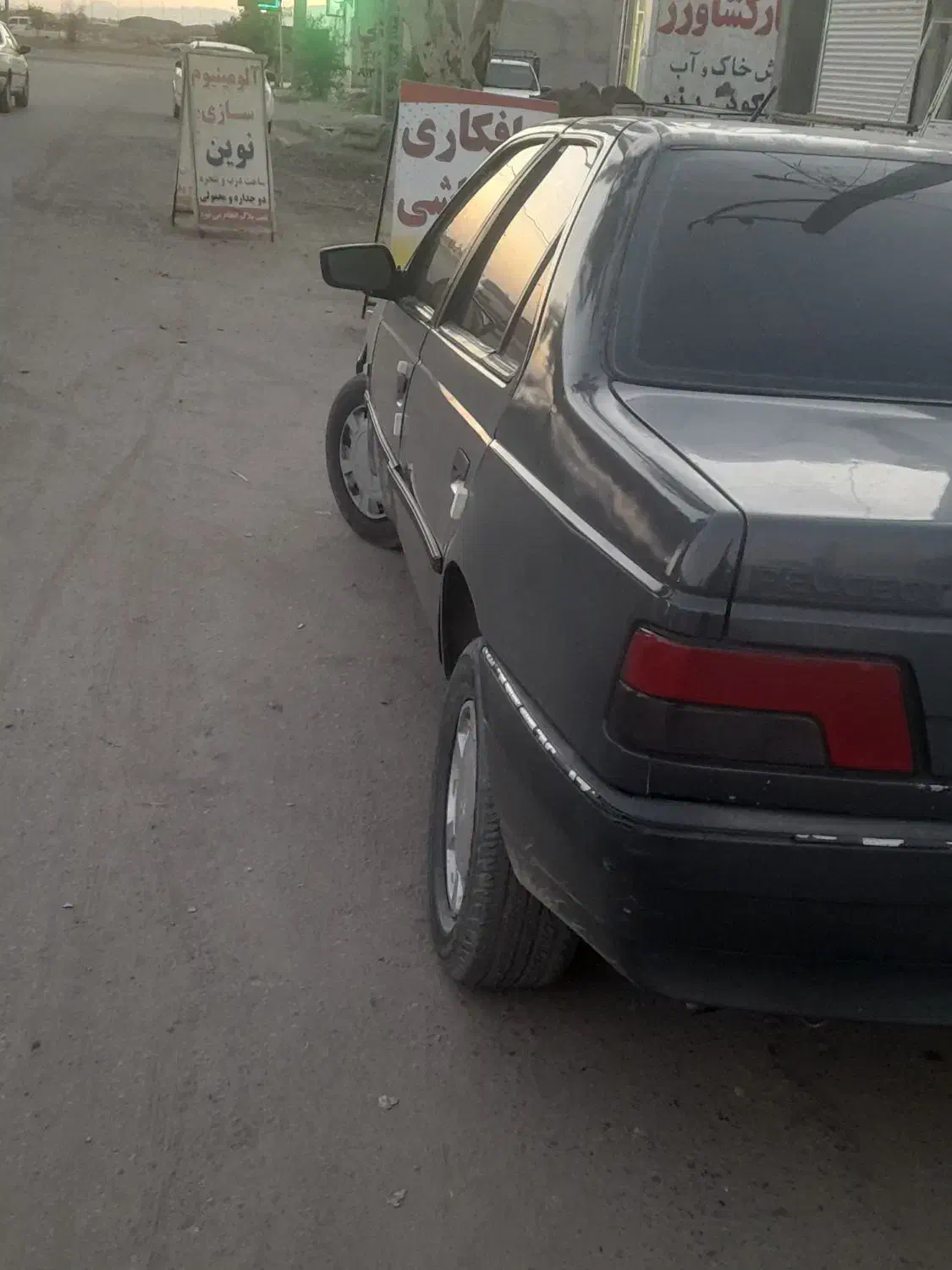 پژو۴۰۵|خودرو سواری و وانت|جیرفت, |دیوار