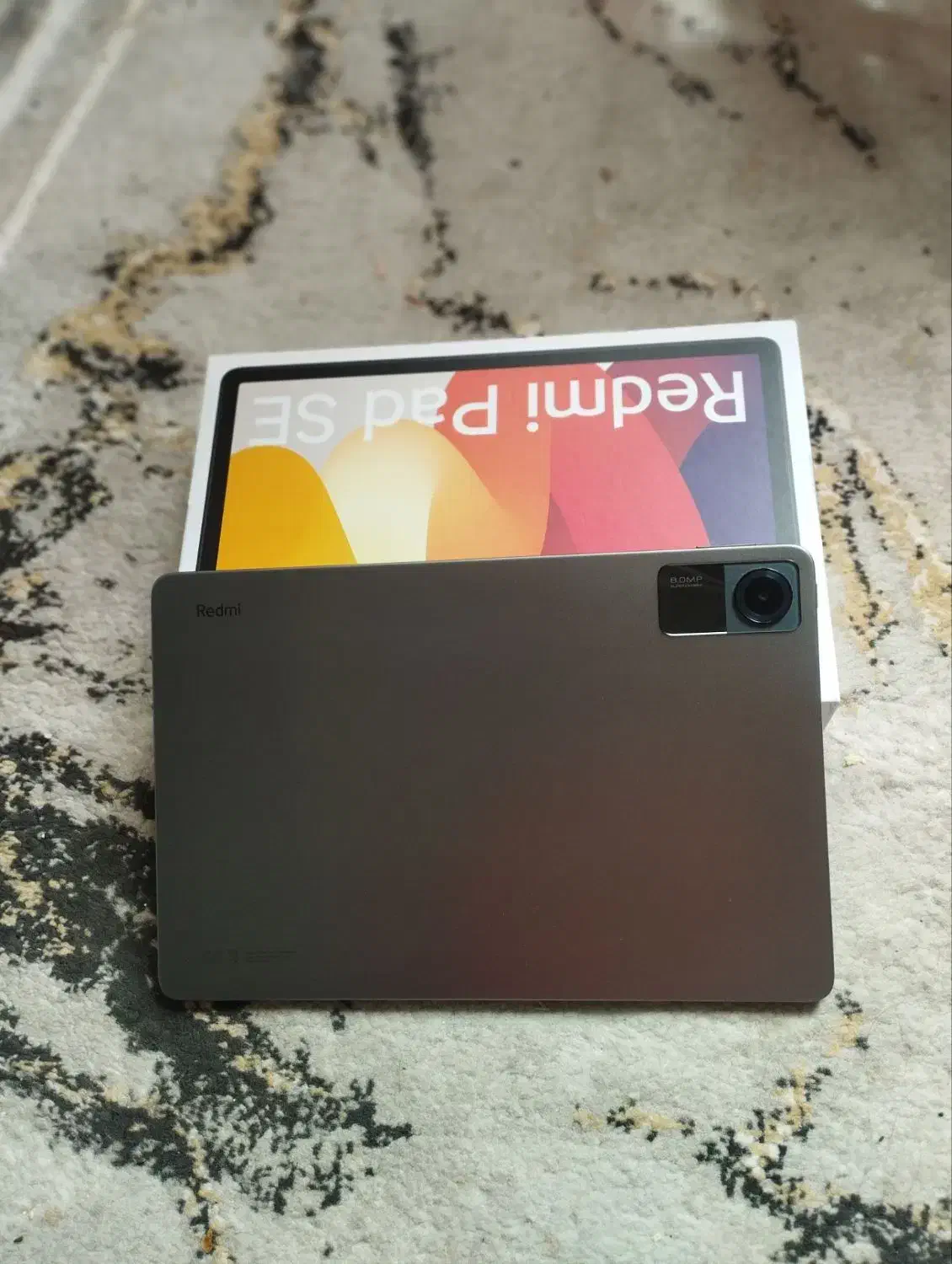 تبلت آیپد|تبلت|رباط‌کریم, رباط‌کریم|دیوار