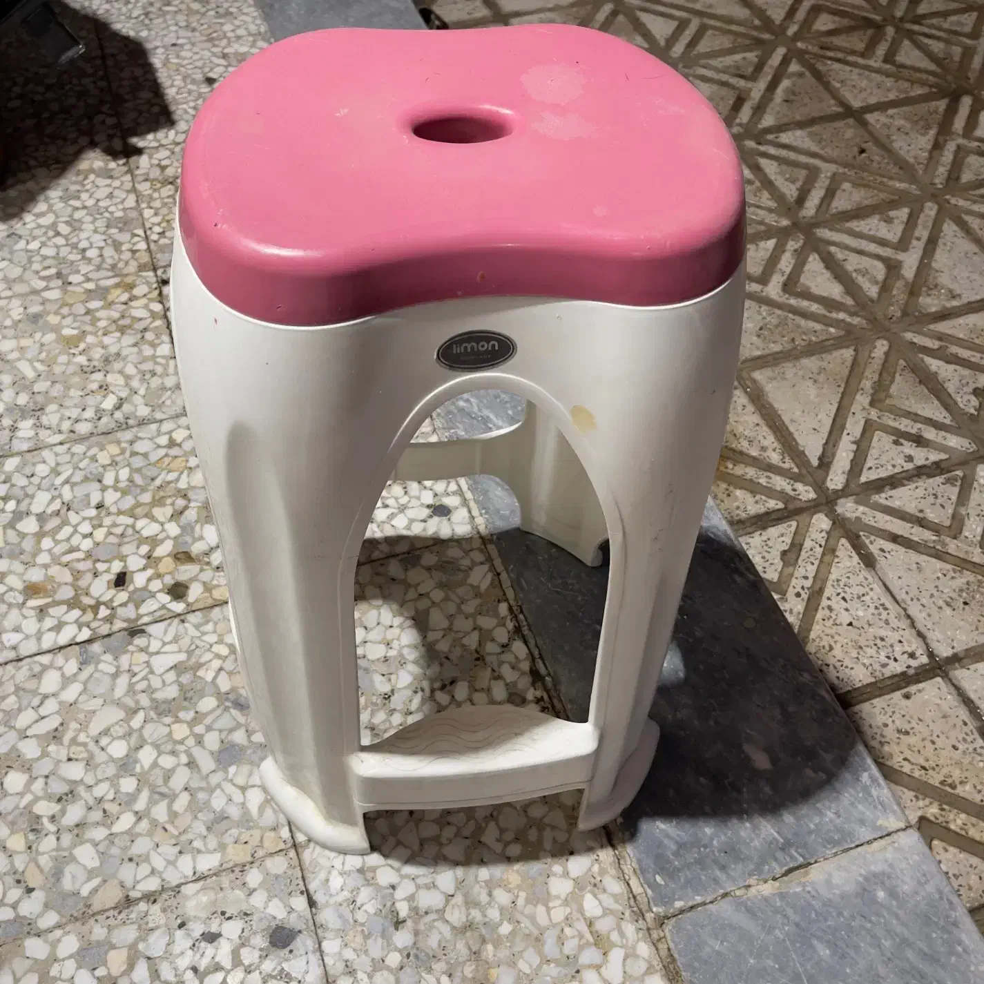 صندلی پلاستیکی لیمون|صندلی و نیمکت|شاهین‌شهر, پاسداران|دیوار