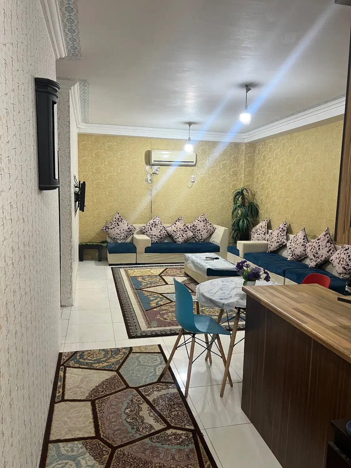 واحدیک خوابه مبله تمیزه و شیک نزدیک مرکز خرید|اجارهٔ کوتاه‌مدت ویلا و باغ|قشم, |دیوار