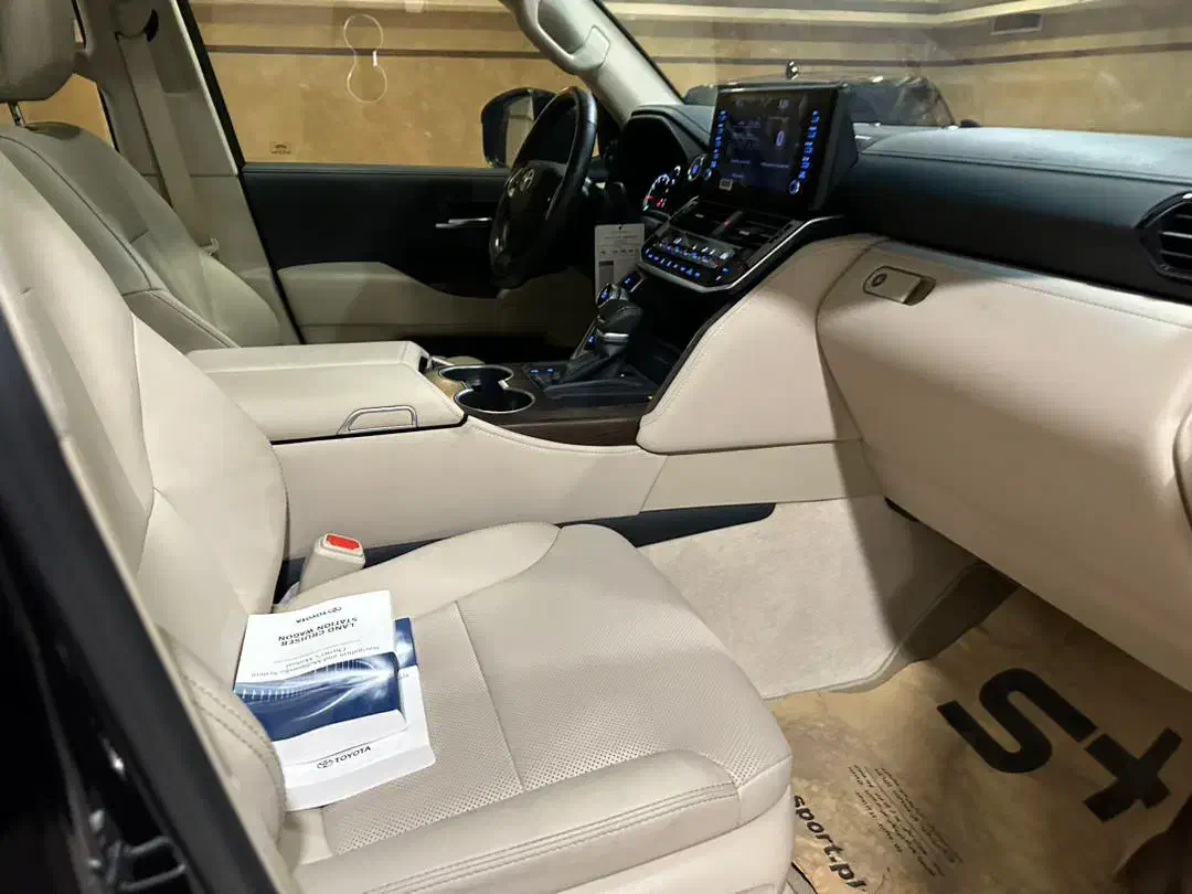 لندکروز ۲۰۲۲ اتاق ۳۰۰ پلاک ملی|خودرو سواری و وانت|تهران, فرمانیه|دیوار