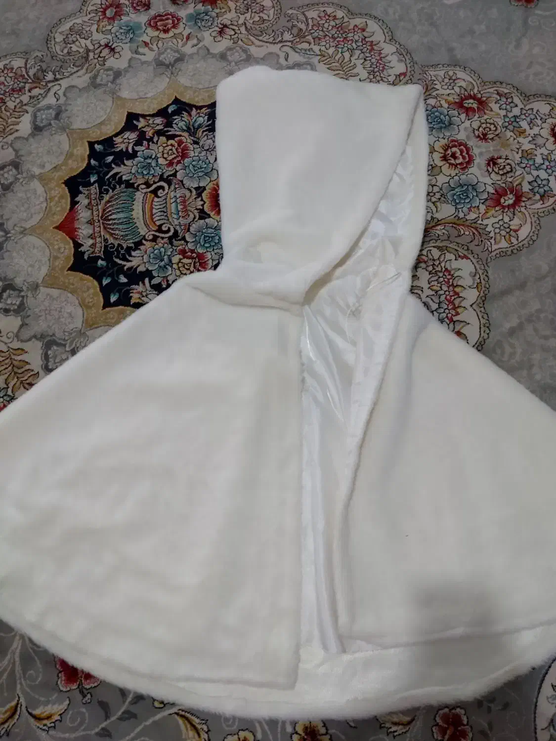 شنل خز دار پشمالو عروس کاملا سالم و تمیز و نو|لباس|پاکدشت, پاکدشت (مامازند)|دیوار