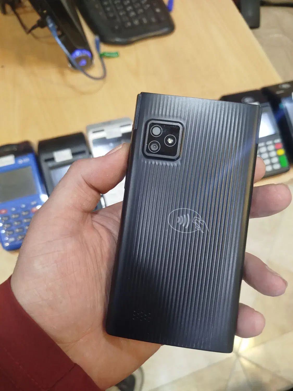 موبایل پوز کارتخوان تماس پیامک اینترنت دوربین|فروشگاه و مغازه|قم, شهرک امام حسن|دیوار