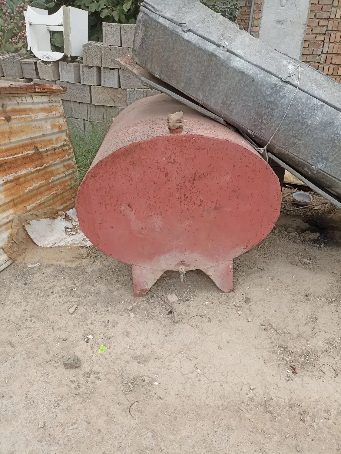 تانک|عمده‌فروشی|گنبد کاووس, |دیوار