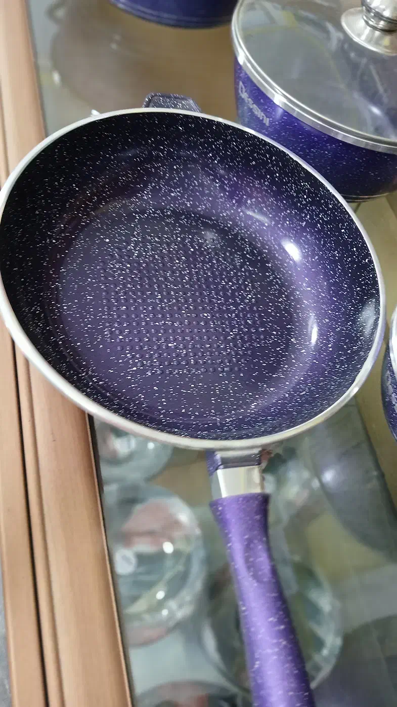 سرویس قابلمه چدن دسینی اک نو|ظروف پخت‌وپز|املش, |دیوار