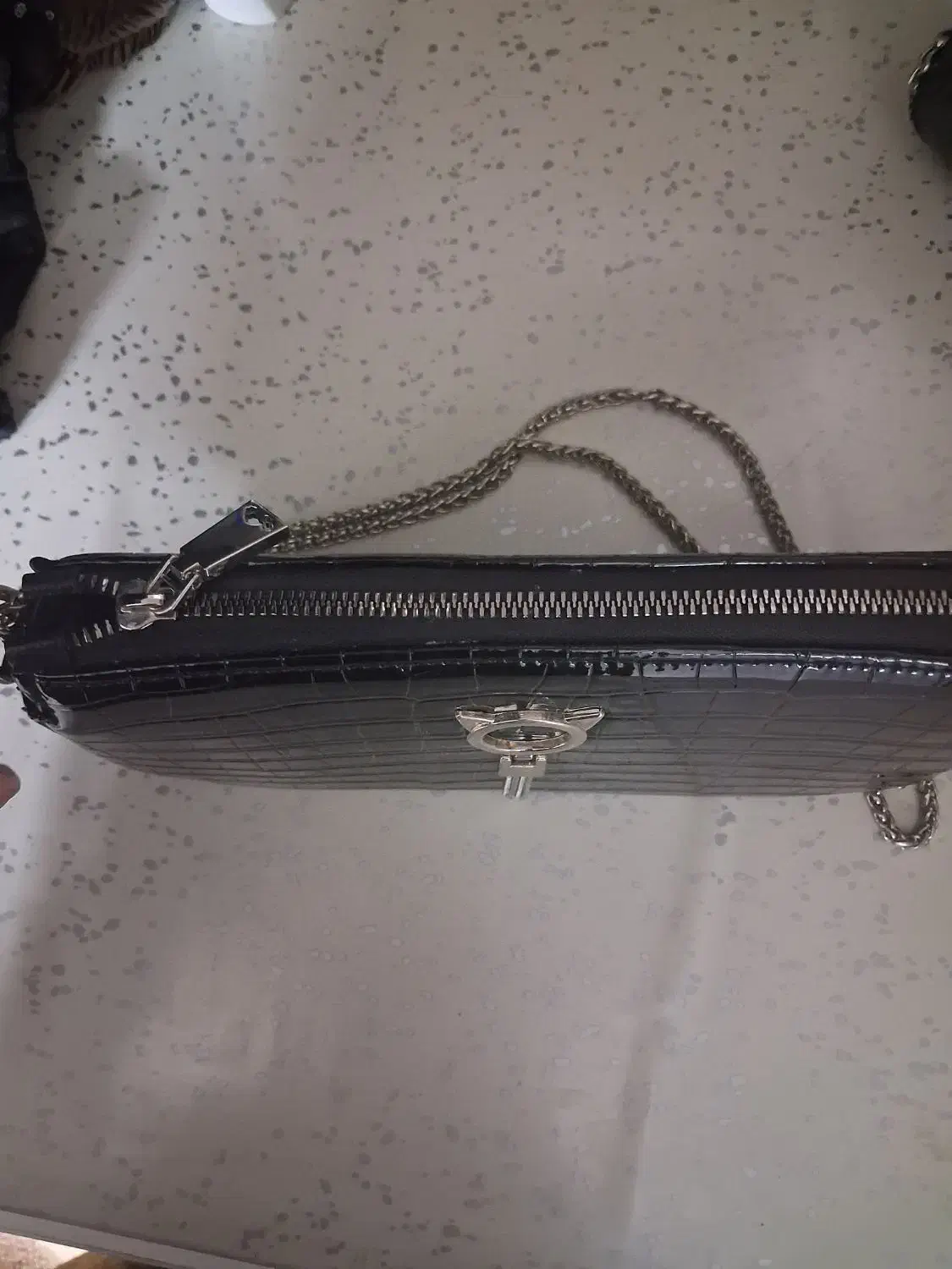 کیف در حد|کیف، کفش، کمربند|قم, هنرستان|دیوار