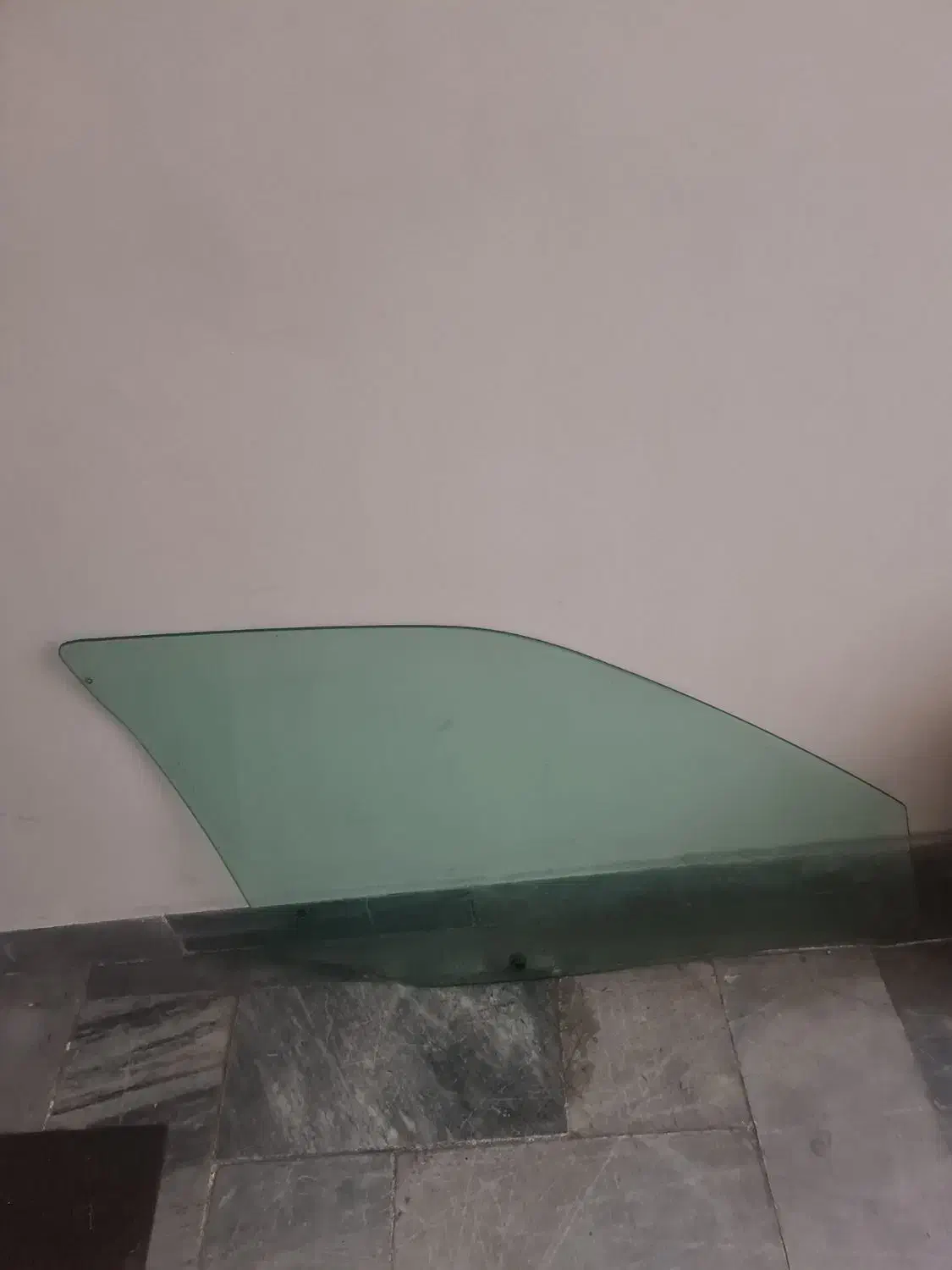 شیشه درب راننده زانتیا|قطعات یدکی و لوازم جانبی|تهران, زرگنده|دیوار