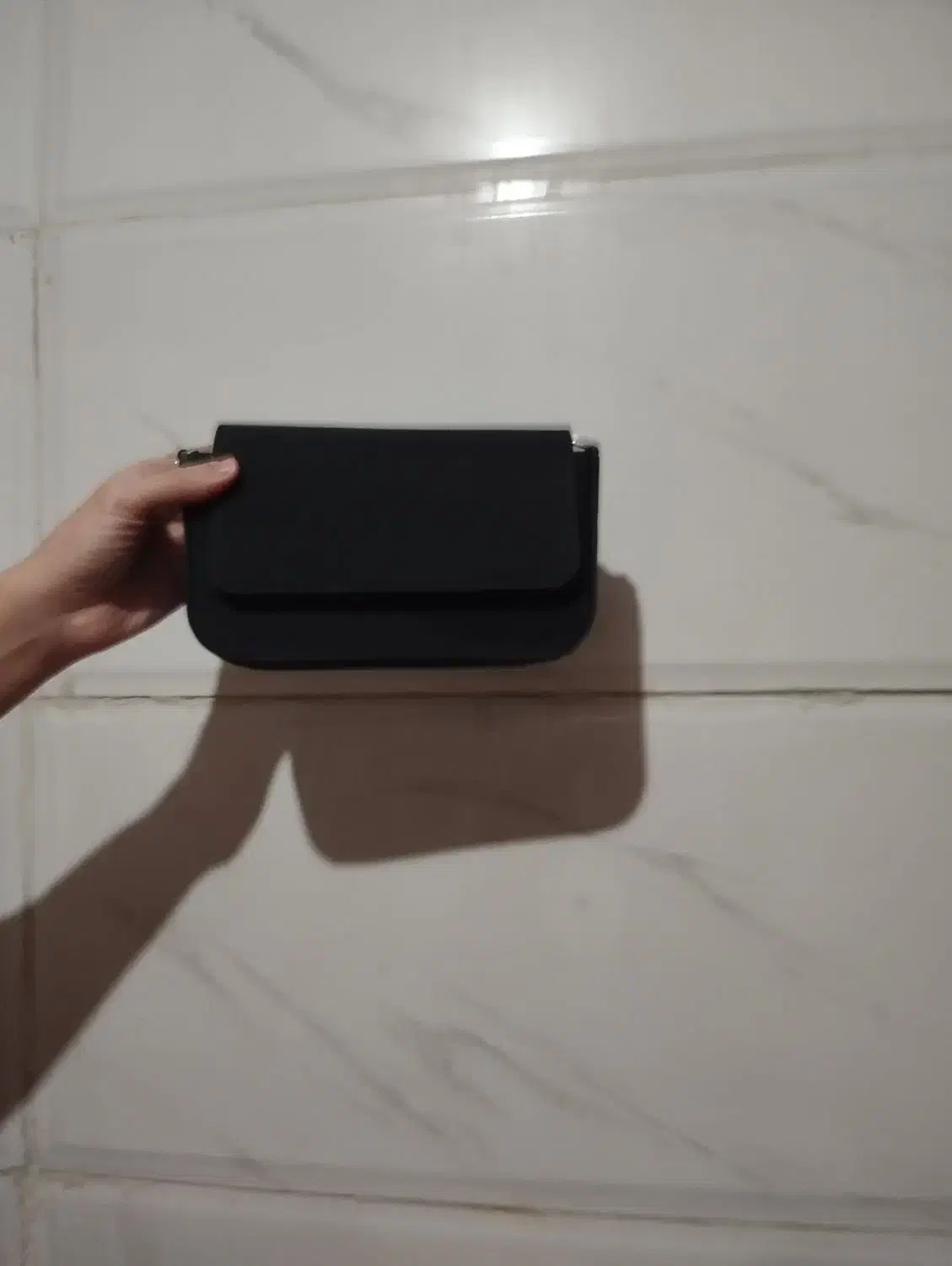 کیف|کیف، کفش، کمربند|دورود, |دیوار