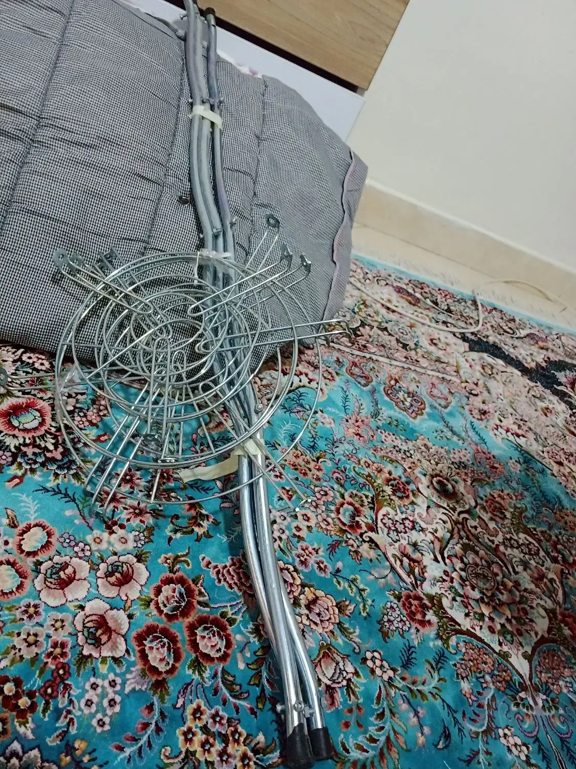 پایه قابلمه برای جهزیه یک بار هم استفاده نشده|آب‌چکان و نظم‌دهنده ظروف|شهریار, شهرک امیریه|دیوار