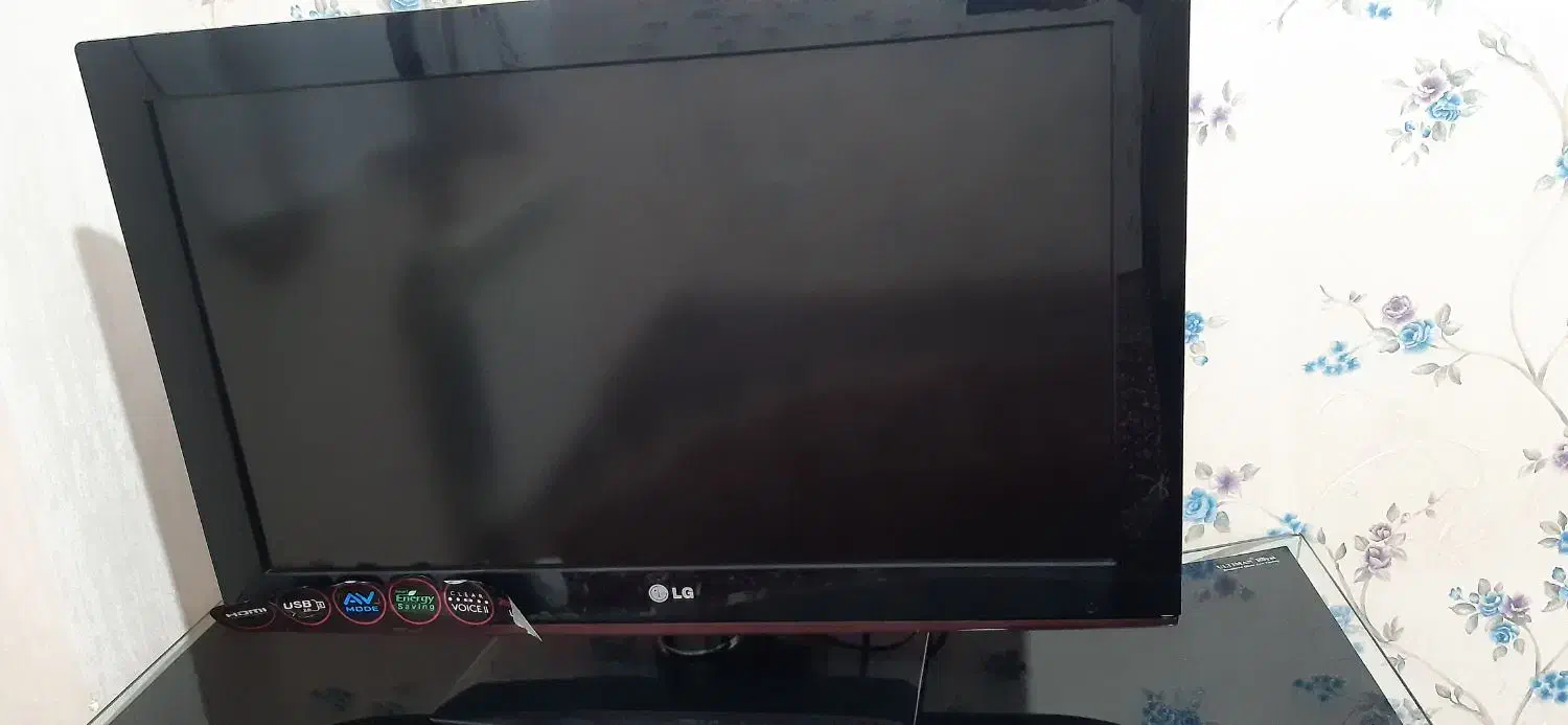 تلویزیون ال جی با زیر تلوزیون|تلویزیون و پروژکتور|اردبیل, |دیوار