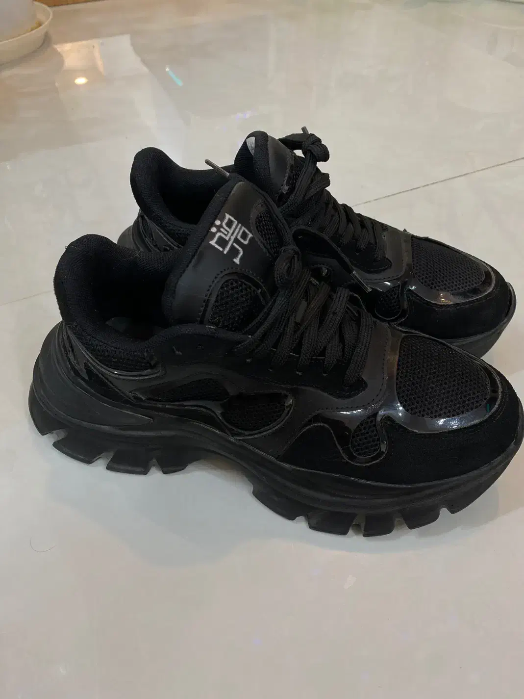 کفش اسپرت زنانه|کیف، کفش، کمربند|تربت جام, شهید مدرس|دیوار